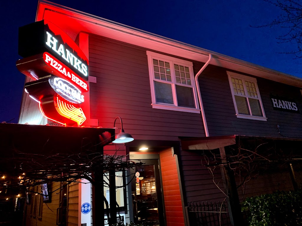 Hank's Bar and Pizza Foodie